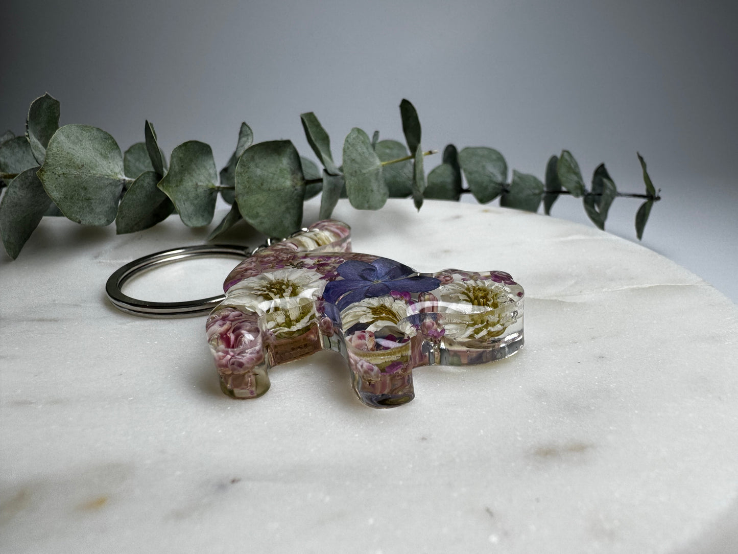 Handmade Resin Keychain with Real Flowers 🌸